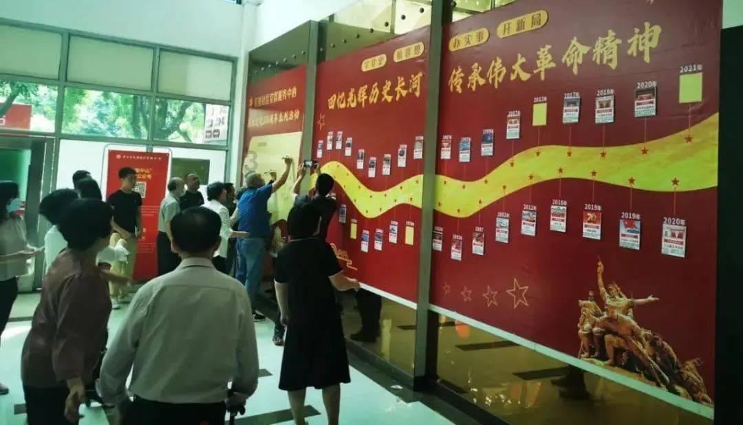 迷路的可爱女宝宝